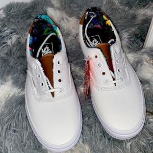 White Vans W/ colorful pattern inside (Size 7.5W)